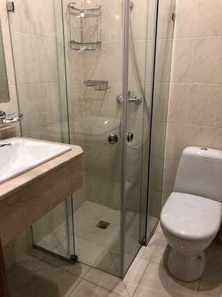 Отель Amra Park-hotel & Spa Гагра Стандартный двухместный номер с 1 кроватью или 2 отдельными кроватями — Дополнительное здание-3